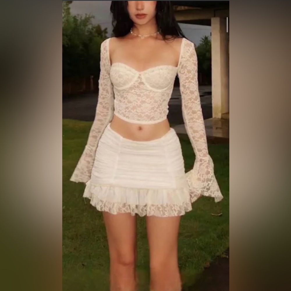 Pull and bear white XS skort